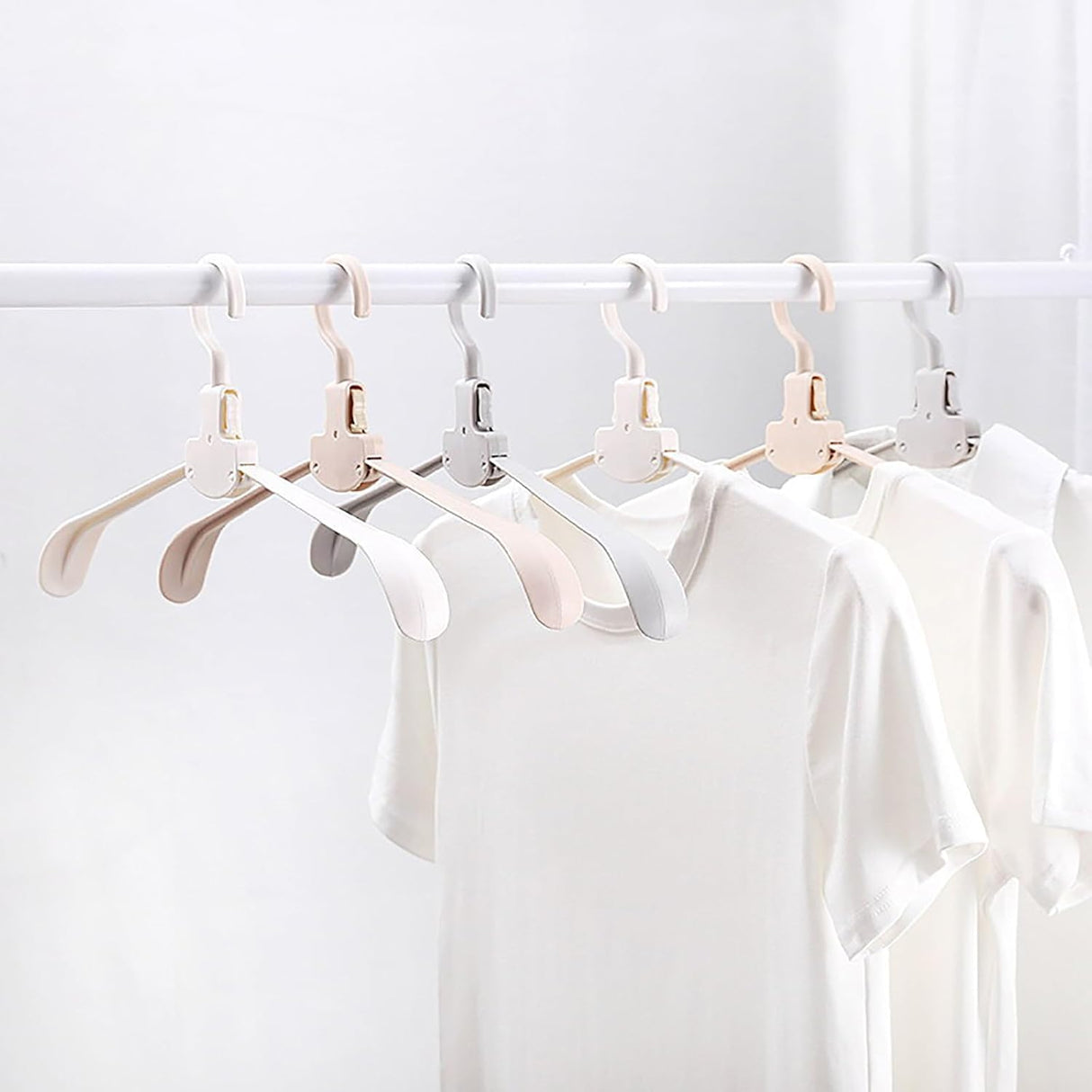 Click Clothes Hanger (Pack of 4)