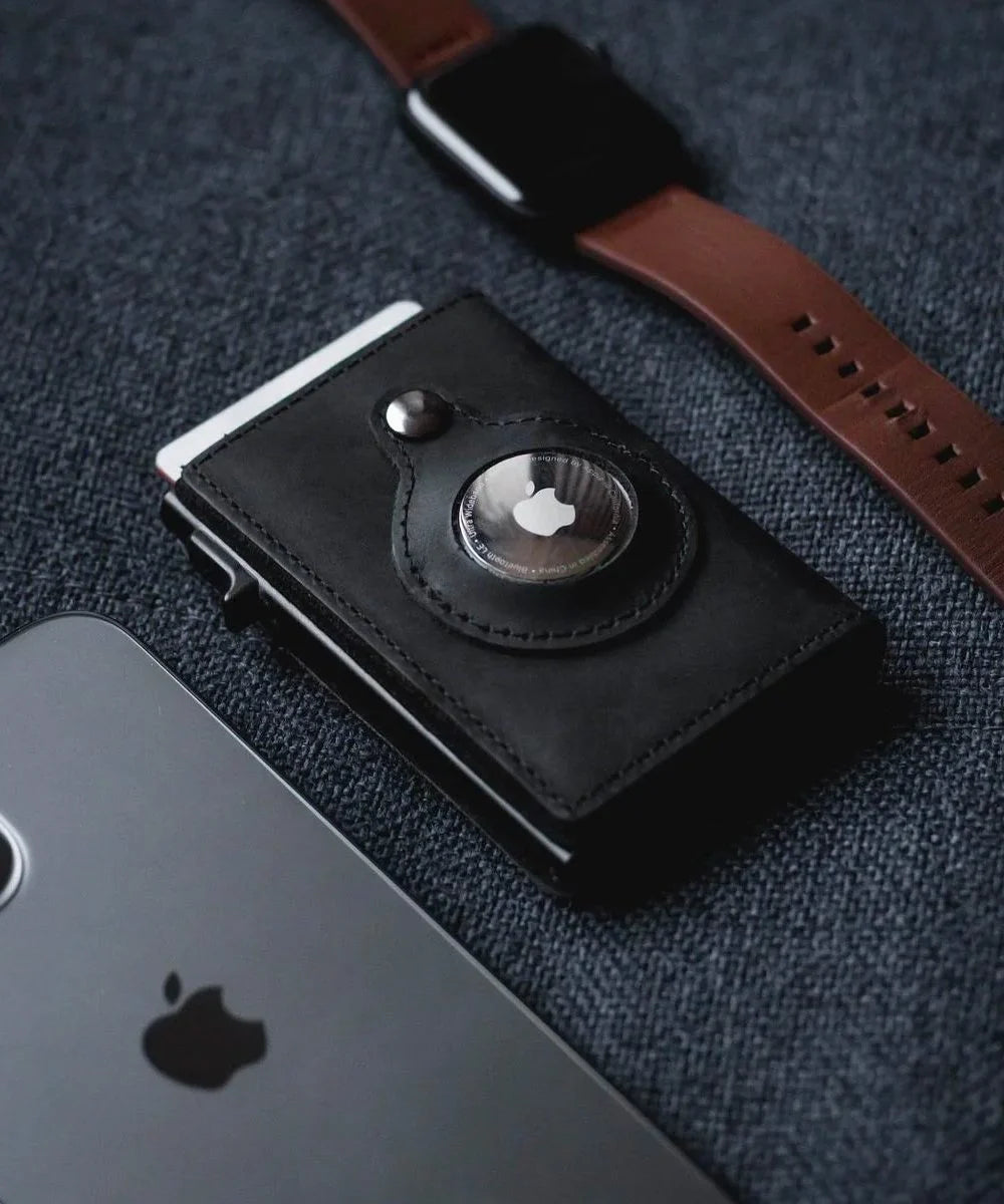 Carbon Fiber Wallet — Premium Feel for Expensive Taste